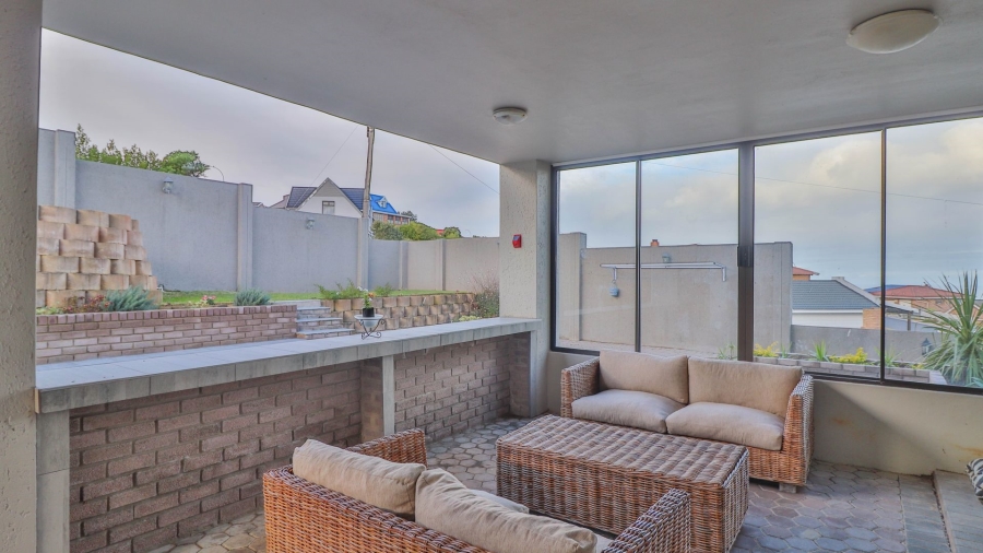 5 Bedroom Property for Sale in Dana Bay Western Cape